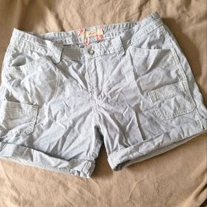 Levi's stripped shorts